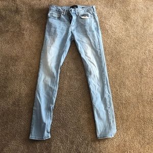 Light Washed Jeans